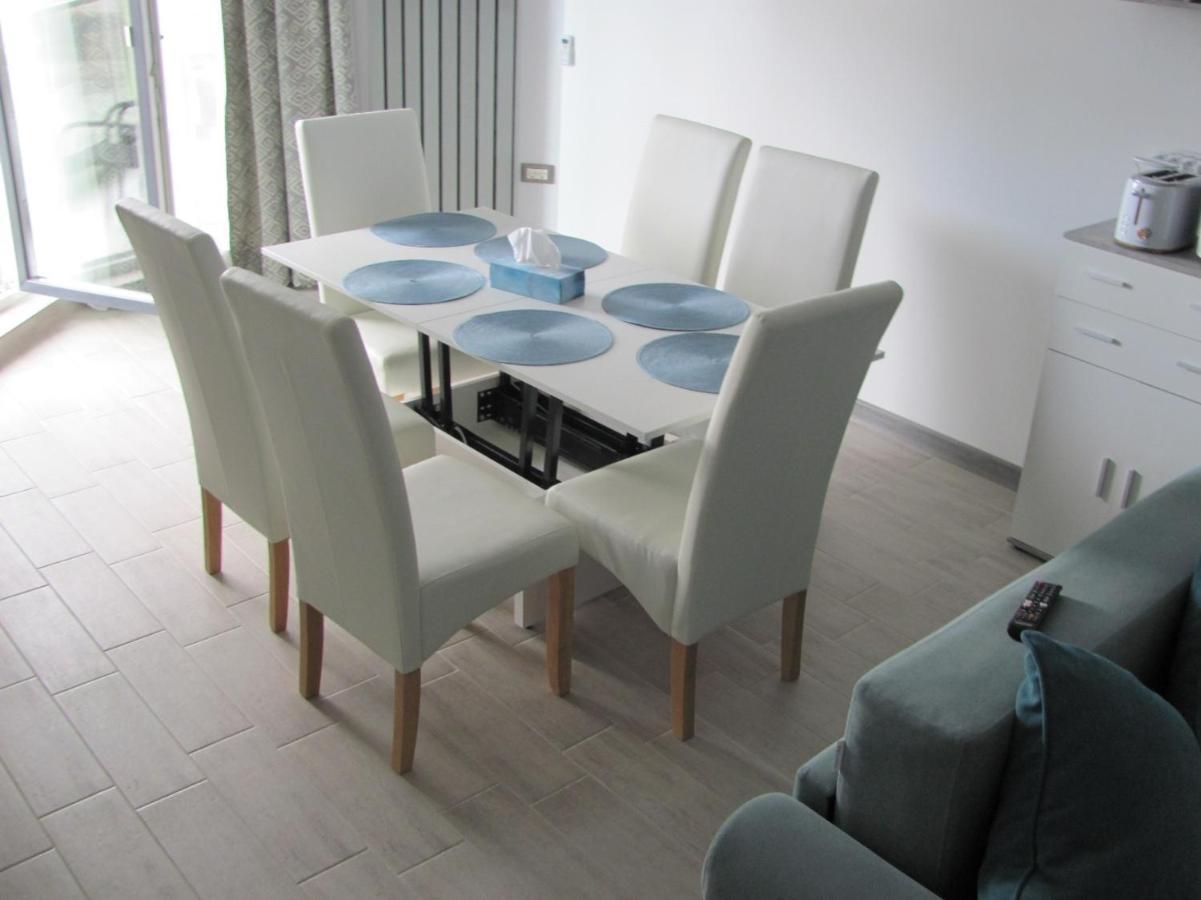 Ferienwohnung Apartament Azzurro - Alezzi Beach Năvodari Exterior foto